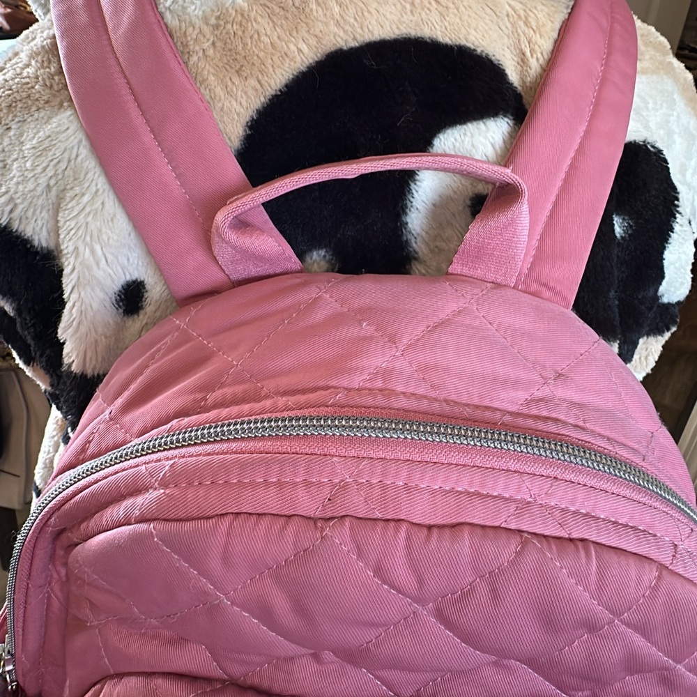 Good condition Vera Bradley Performance Twill in Strawberry Ice Color. - Picture 2 of 9